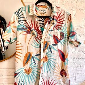 Billabong short sleeve shirt men’s. Large